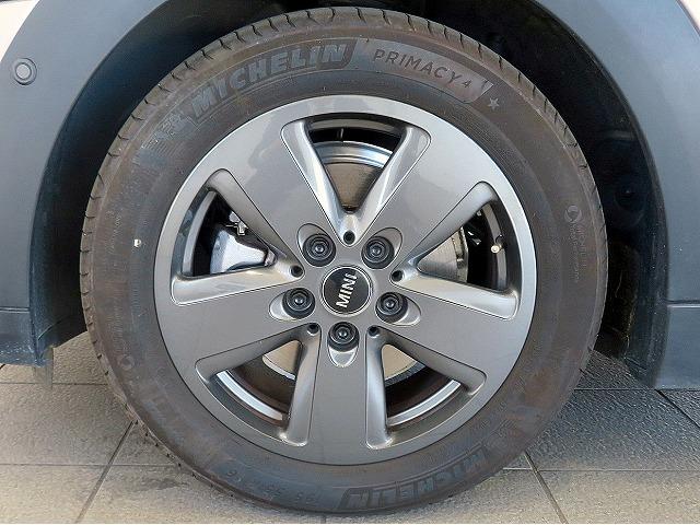 MINI クーパー コンバーチブル クラシック・トリム LEDヘッドライト 純正16アルミホイール コーナーセンサー コンフォートアクセス シートヒーター デジタルメーター バックカメラ ETC アクティブクルコン アップルカープレイ 電動パーキング(40枚目)