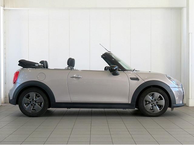MINI クーパー コンバーチブル クラシック・トリム LEDヘッドライト 純正16アルミホイール コーナーセンサー コンフォートアクセス シートヒーター デジタルメーター バックカメラ ETC アクティブクルコン アップルカープレイ 電動パーキング(46枚目)