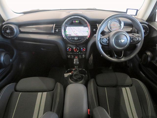 MINI クーパーSD カメラ&ペッパーPKG アディショナルヘッドライト LEDヘッドライト 純正17アルミホイール コーナーセンサー コンフォートアクセス 純正ナビ バックカメラ ETC アクティブクルーズコントロール(7枚目)