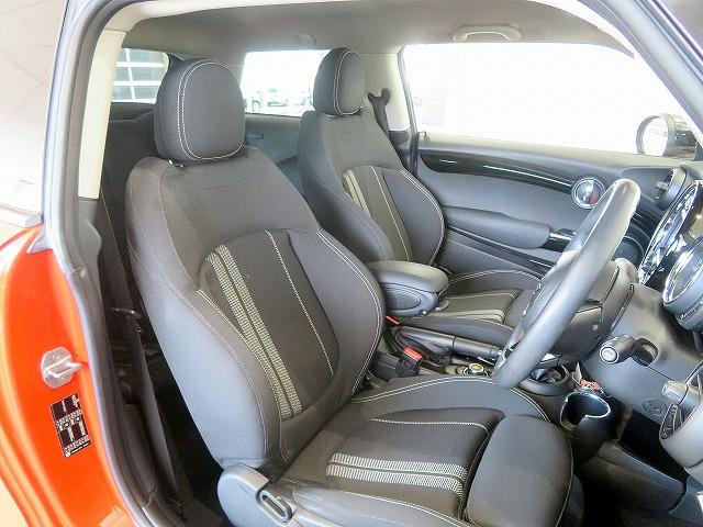 MINI クーパーSD カメラ&ペッパーPKG アディショナルヘッドライト LEDヘッドライト 純正17アルミホイール コーナーセンサー コンフォートアクセス 純正ナビ バックカメラ ETC アクティブクルーズコントロール(9枚目)