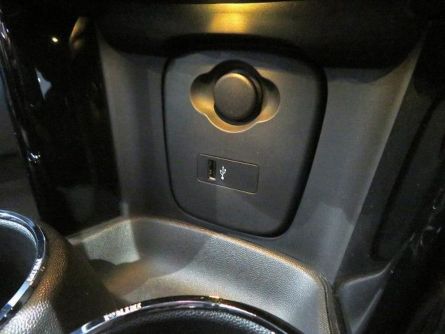 MINI クーパーSD カメラ&ペッパーPKG アディショナルヘッドライト LEDヘッドライト 純正17アルミホイール コーナーセンサー コンフォートアクセス 純正ナビ バックカメラ ETC アクティブクルーズコントロール(21枚目)