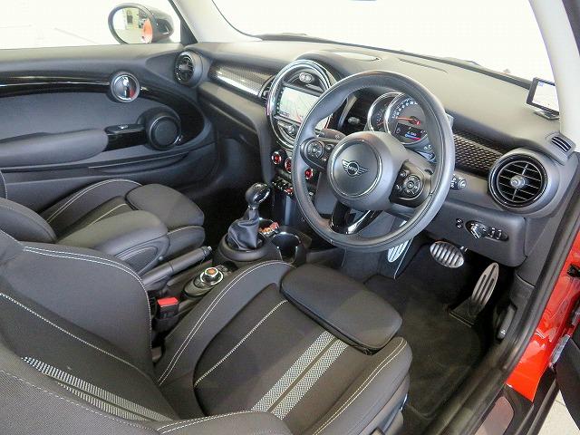 MINI クーパーSD カメラ&ペッパーPKG アディショナルヘッドライト LEDヘッドライト 純正17アルミホイール コーナーセンサー コンフォートアクセス 純正ナビ バックカメラ ETC アクティブクルーズコントロール(29枚目)