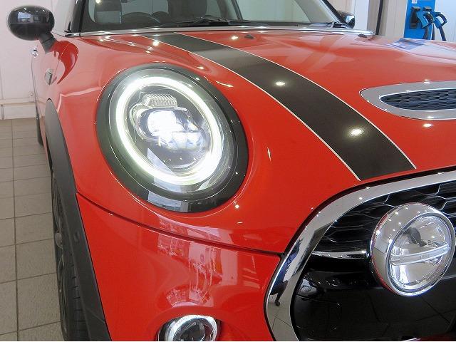 MINI クーパーSD カメラ&ペッパーPKG アディショナルヘッドライト LEDヘッドライト 純正17アルミホイール コーナーセンサー コンフォートアクセス 純正ナビ バックカメラ ETC アクティブクルーズコントロール(37枚目)