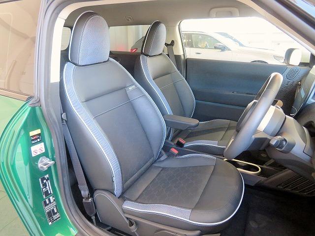 ＭＩＮＩ クーパーＳＥ　クラシック・トリム　ベスキン＆クロスコンビシート　シートヒーター　ステアリングヒーター　ヘッドアップディスプレイ　アクティブクルコン　レーンチェンジ＆ディパーチャーウォーニング　ＬＥＤヘッドライト　純正１７アルミホイール（8枚目）