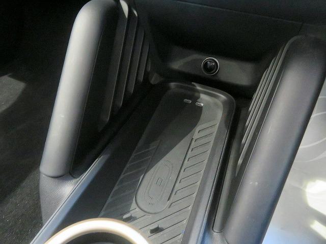 ＭＩＮＩ クーパーＳＥ　クラシック・トリム　ベスキン＆クロスコンビシート　シートヒーター　ステアリングヒーター　ヘッドアップディスプレイ　アクティブクルコン　レーンチェンジ＆ディパーチャーウォーニング　ＬＥＤヘッドライト　純正１７アルミホイール（21枚目）