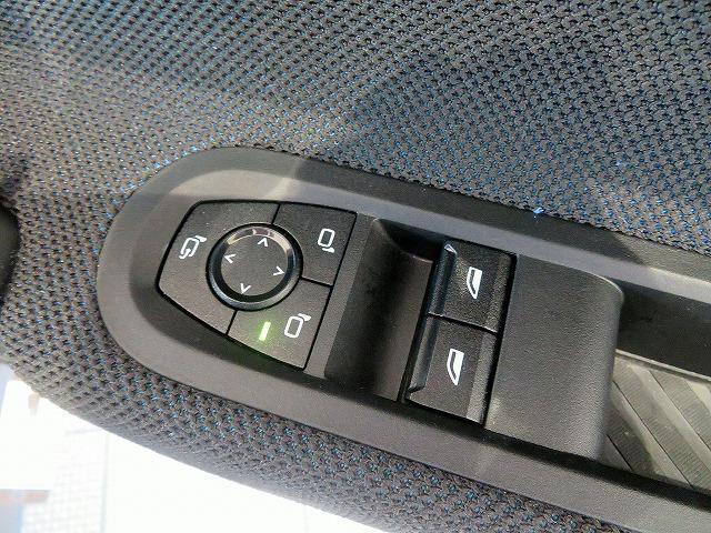 ＭＩＮＩ クーパーＳＥ　クラシック・トリム　ベスキン＆クロスコンビシート　シートヒーター　ステアリングヒーター　ヘッドアップディスプレイ　アクティブクルコン　レーンチェンジ＆ディパーチャーウォーニング　ＬＥＤヘッドライト　純正１７アルミホイール（23枚目）