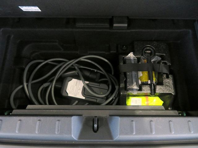 ＭＩＮＩ クーパーＳＥ　クラシック・トリム　ベスキン＆クロスコンビシート　シートヒーター　ステアリングヒーター　ヘッドアップディスプレイ　アクティブクルコン　レーンチェンジ＆ディパーチャーウォーニング　ＬＥＤヘッドライト　純正１７アルミホイール（26枚目）