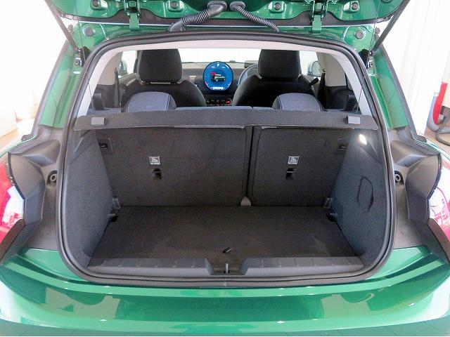 ＭＩＮＩ クーパーＳＥ　クラシック・トリム　ベスキン＆クロスコンビシート　シートヒーター　ステアリングヒーター　ヘッドアップディスプレイ　アクティブクルコン　レーンチェンジ＆ディパーチャーウォーニング　ＬＥＤヘッドライト　純正１７アルミホイール（27枚目）