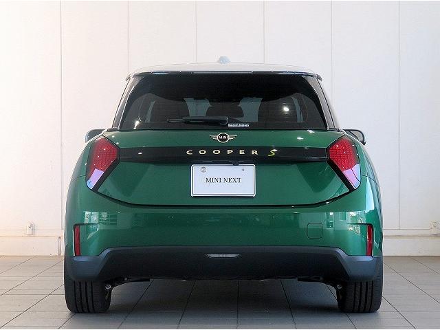 ＭＩＮＩ クーパーＳＥ　クラシック・トリム　ベスキン＆クロスコンビシート　シートヒーター　ステアリングヒーター　ヘッドアップディスプレイ　アクティブクルコン　レーンチェンジ＆ディパーチャーウォーニング　ＬＥＤヘッドライト　純正１７アルミホイール（44枚目）