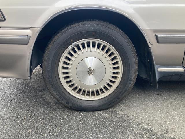 クラウン ロイヤルサルーン クルコン 純正15インチAW AT パワーシート 記録簿 タイベル交換済み(33枚目)