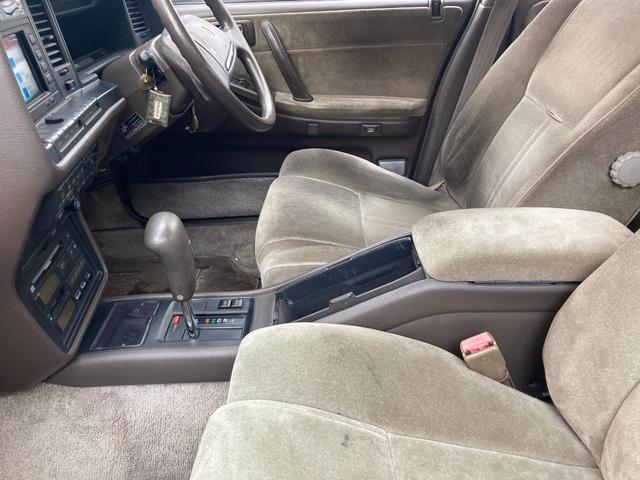 クラウン ロイヤルサルーン クルコン 純正15インチAW AT パワーシート 記録簿 タイベル交換済み(47枚目)