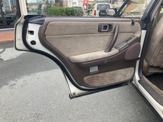 クラウン ロイヤルサルーン クルコン 純正15インチAW AT パワーシート 記録簿 タイベル交換済み(56枚目)