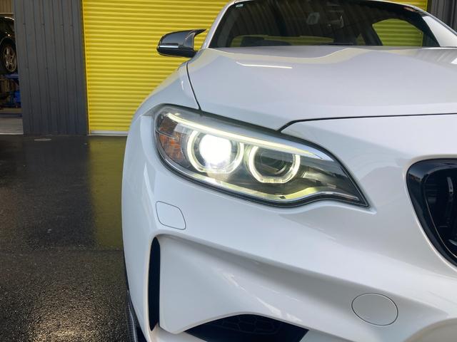 M2 ベースグレード ハーマンカードン F,S,Rカーボン調スポイラー 黒革シート バックカメラ 純正ナビ クルコン レーンアシスト HID アルカンターラステアリング シートヒーター M専用19インチアロイホイール(23枚目)