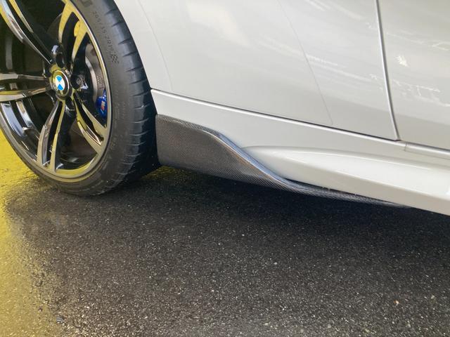 M2 ベースグレード ハーマンカードン F,S,Rカーボン調スポイラー 黒革シート バックカメラ 純正ナビ クルコン レーンアシスト HID アルカンターラステアリング シートヒーター M専用19インチアロイホイール(26枚目)