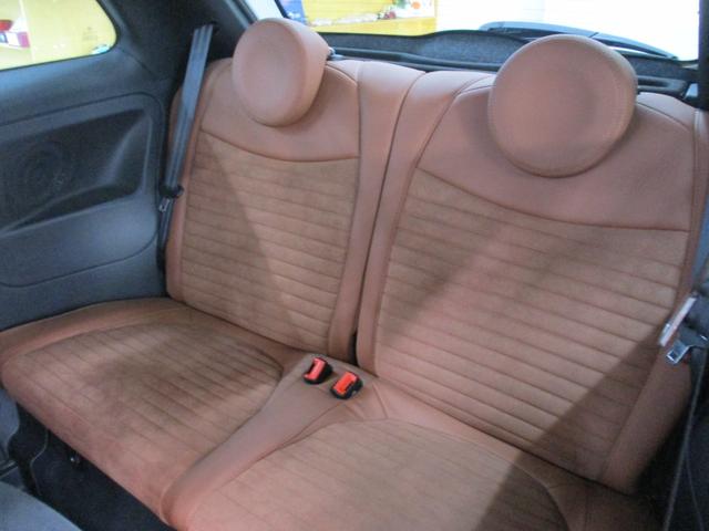 後ろの座席もきれいな状態です。