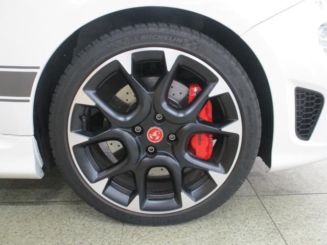 目立つガリ傷などもございません。