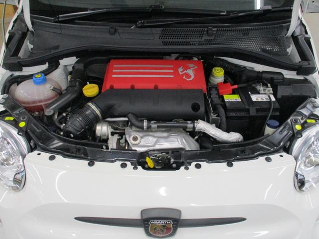 エンジンルームもきれいな状態です