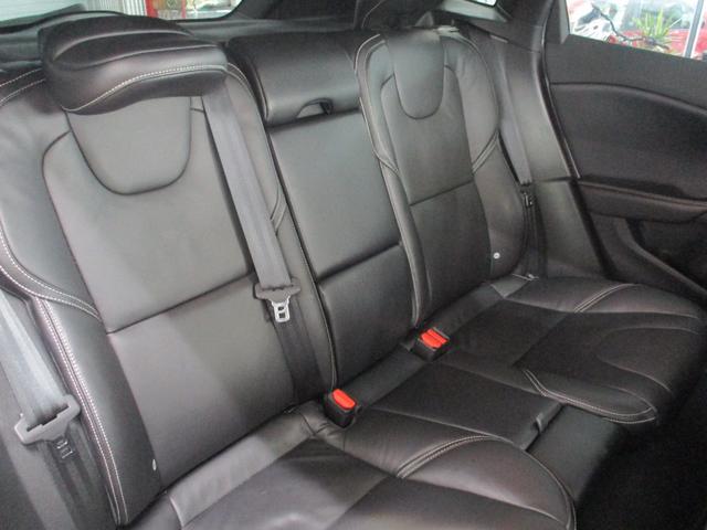 後ろの座席もきれいな状態です。