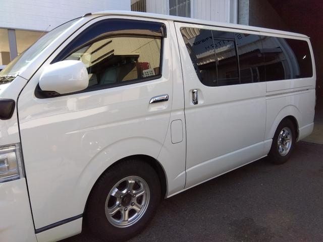 ハイエースバン 　ロングスーパーＧＬ　４ＷＤ　ディーゼルターボ　トヨタ純正ナビＴＶ　バックカメラ　ベットキット　前後ドライブレコーダー　ＥＴＣ（4枚目）