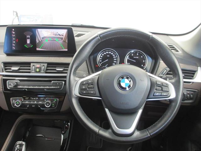 Ｘ１ ｘＤｒｉｖｅ　１８ｄ　ｘライン　パノラマ・ガラス・サンルーフ　全国２年保証　モカレザー　追従式クルーズコントロール　電動トランク　ワイヤレス充電　１８インチホイール　ＬＥＤヘッドライト（34枚目）