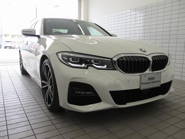 ３シリーズ ３２０ｄ　ｘＤｒｉｖｅ　Ｍスポーツ　全国１年保証　黒レザー　追従式クルーズコントロール　１９インチホイール　電動トランク　ＬＥＤヘッドライト　ワイヤレス充電　車線変更警告（7枚目）