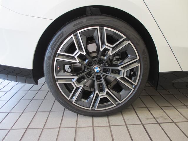 5シリーズ 523d xDriveツーリング Mスポーツ ワンオーナー 全国2年保証 追従式クルーズコントロール ヘッドアップディスプレイ 全周囲カメラ 20インチホイール(25枚目)