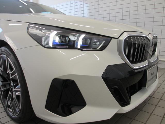 5シリーズ 523d xDriveツーリング Mスポーツ ワンオーナー 全国2年保証 追従式クルーズコントロール ヘッドアップディスプレイ 全周囲カメラ 20インチホイール(27枚目)