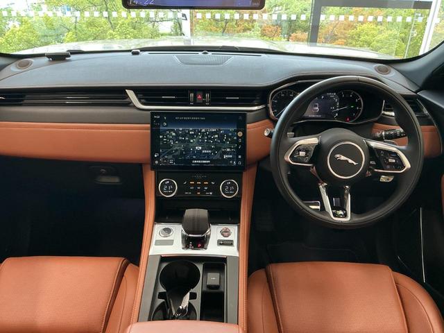 Fペイス R-ダイナミックブラックキュレーテッドフォージャパン シートヒーター パノラマガラスルーフ(21枚目)