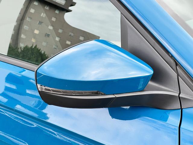 T-クロス TSI 1st 前後センサー LKA Bluetoothオーディオ LEDライト スマートキ- アダクティブクルーズコントロール メモリーナビ 禁煙 フルセグ パークアシスト 電動格納ミラー エアコン ルーフレール(13枚目)