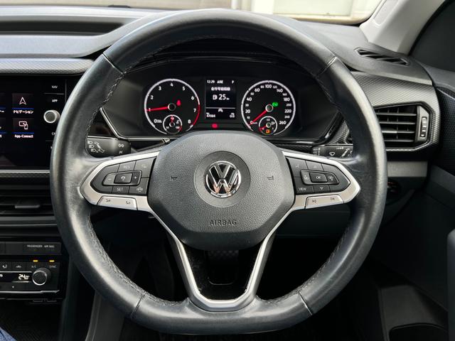 T-クロス TSI 1st 前後センサー LKA Bluetoothオーディオ LEDライト スマートキ- アダクティブクルーズコントロール メモリーナビ 禁煙 フルセグ パークアシスト 電動格納ミラー エアコン ルーフレール(19枚目)