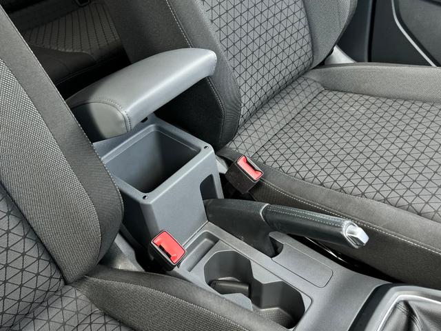 T-クロス TSI 1st 前後センサー LKA Bluetoothオーディオ LEDライト スマートキ- アダクティブクルーズコントロール メモリーナビ 禁煙 フルセグ パークアシスト 電動格納ミラー エアコン ルーフレール(31枚目)