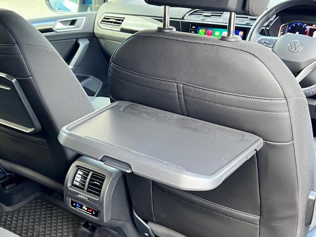 ゴルフトゥーラン ＴＳＩ　ハイライン　前後ソナー　パワーテールゲート　ＬＥＤライト　レーンキープ　ナビ　スマートエントリー　シートヒーター　キーレス　パークアシスト　ＡＣＣ　衝突被害軽減ブレーキ　ブルートゥースオーディオ　禁煙車　Ｂカメラ（42枚目）