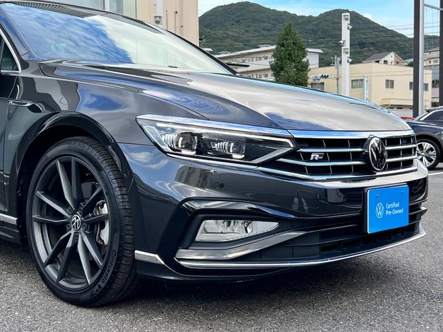 パサートヴァリアント TDI Rライン LEDヘッドライト レーンアシスト 電動リヤゲート コーナーセンサー 前席シートヒーター BT 禁煙使用 バックカメラ 本革シート ナビ ACC パワーシート 駐車アシスト ETC2.0 ワンオーナー(12枚目)