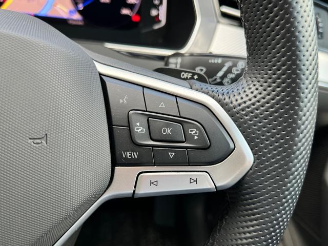パサートヴァリアント TDI Rライン LEDヘッドライト レーンアシスト 電動リヤゲート コーナーセンサー 前席シートヒーター BT 禁煙使用 バックカメラ 本革シート ナビ ACC パワーシート 駐車アシスト ETC2.0 ワンオーナー(23枚目)