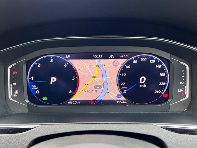 パサートヴァリアント TDI Rライン LEDヘッドライト レーンアシスト 電動リヤゲート コーナーセンサー 前席シートヒーター BT 禁煙使用 バックカメラ 本革シート ナビ ACC パワーシート 駐車アシスト ETC2.0 ワンオーナー(24枚目)