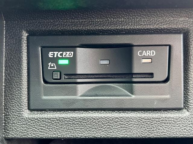 パサートヴァリアント TDI Rライン LEDヘッドライト レーンアシスト 電動リヤゲート コーナーセンサー 前席シートヒーター BT 禁煙使用 バックカメラ 本革シート ナビ ACC パワーシート 駐車アシスト ETC2.0 ワンオーナー(38枚目)