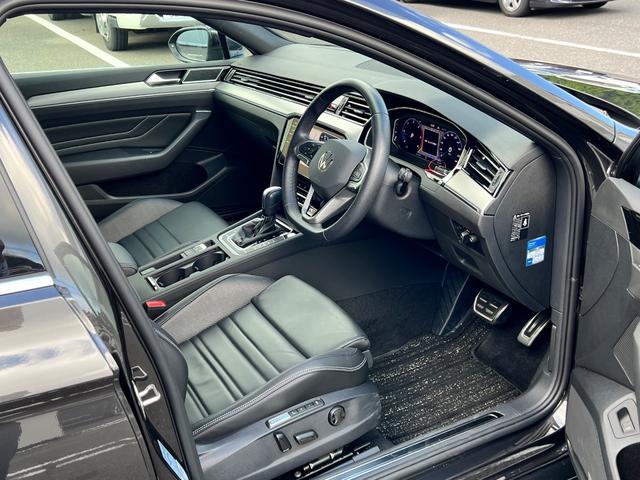 パサートヴァリアント TDI Rライン LEDヘッドライト レーンアシスト 電動リヤゲート コーナーセンサー 前席シートヒーター BT 禁煙使用 バックカメラ 本革シート ナビ ACC パワーシート 駐車アシスト ETC2.0 ワンオーナー(39枚目)
