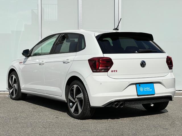 ポロGTI ベースグレード BT アイスト ターボ レーダークルーズコントロール LEDヘッド スマートキー バックカメラ ETC2.0 禁煙車 キーレスエントリー フルセグTV オートライト USB フルオートエアコン 記録簿(6枚目)