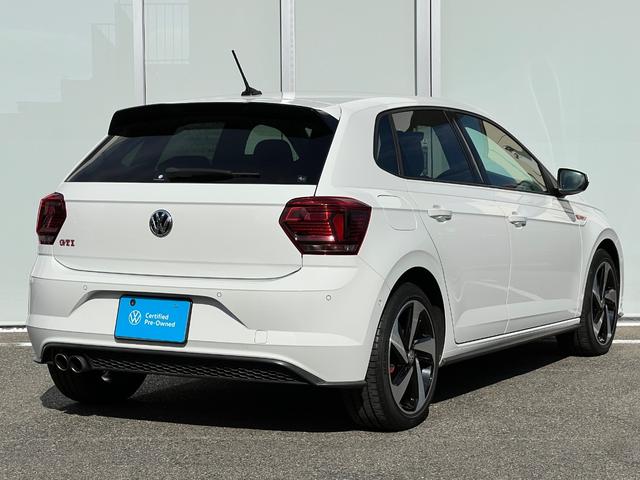 ポロGTI ベースグレード BT アイスト ターボ レーダークルーズコントロール LEDヘッド スマートキー バックカメラ ETC2.0 禁煙車 キーレスエントリー フルセグTV オートライト USB フルオートエアコン 記録簿(8枚目)