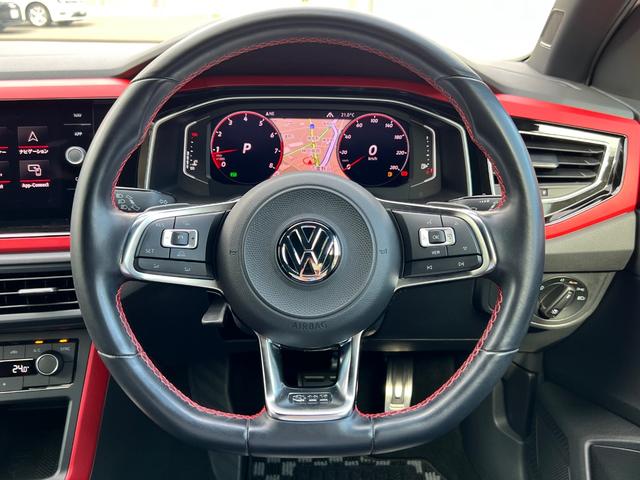 ポロGTI ベースグレード BT アイスト ターボ レーダークルーズコントロール LEDヘッド スマートキー バックカメラ ETC2.0 禁煙車 キーレスエントリー フルセグTV オートライト USB フルオートエアコン 記録簿(16枚目)