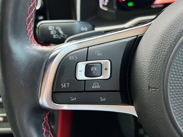 ポロGTI ベースグレード BT アイスト ターボ レーダークルーズコントロール LEDヘッド スマートキー バックカメラ ETC2.0 禁煙車 キーレスエントリー フルセグTV オートライト USB フルオートエアコン 記録簿(17枚目)