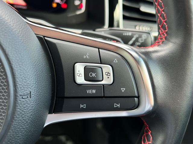 ポロGTI ベースグレード BT アイスト ターボ レーダークルーズコントロール LEDヘッド スマートキー バックカメラ ETC2.0 禁煙車 キーレスエントリー フルセグTV オートライト USB フルオートエアコン 記録簿(18枚目)