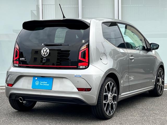 アップ! アップ!GTI Bluetooth対応 ターボ アイドリングストップ キーレスエントリー エアコン パワーステアリング 横滑り防止 盗難防止システム 禁煙車 ETC 前席シートヒーター ABS オートライト USB(8枚目)