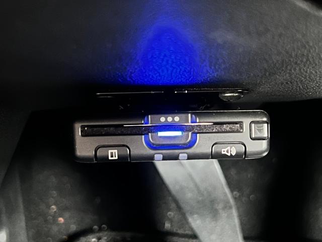 アップ! アップ!GTI Bluetooth対応 ターボ アイドリングストップ キーレスエントリー エアコン パワーステアリング 横滑り防止 盗難防止システム 禁煙車 ETC 前席シートヒーター ABS オートライト USB(33枚目)