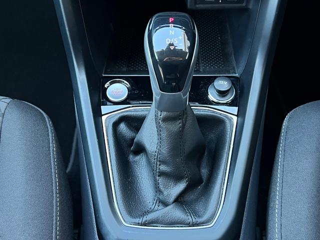 Ｔ－クロス ＴＳＩ　１ｓｔ　前後センサー　ＮＡＶＩ　Ｂｌｕｅｔｏｏｔｈオーディオ　ＬＥＤライト　スマートキ－　アダクティブクルーズコントロール　メモリーナビ　禁煙　パークアシスト　電動格納ミラー　エアコン　パワーステアリング（30枚目）