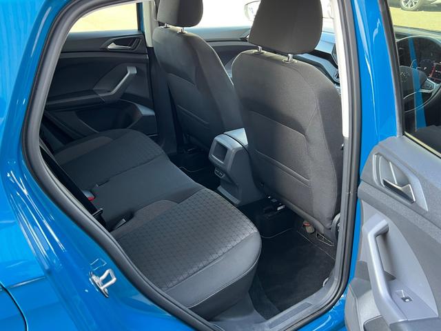 Ｔ－クロス ＴＳＩ　１ｓｔ　前後センサー　ＮＡＶＩ　Ｂｌｕｅｔｏｏｔｈオーディオ　ＬＥＤライト　スマートキ－　アダクティブクルーズコントロール　メモリーナビ　禁煙　パークアシスト　電動格納ミラー　エアコン　パワーステアリング（40枚目）