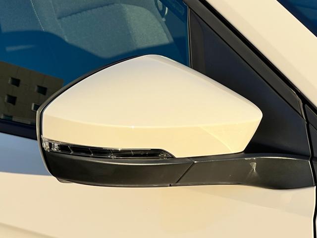 Ｔ－クロス ＴＳＩ　アクティブ　アダプティブクルーズ　ＬＥＤライト　ＮＡＶＩ　Ｂｌｕｅｔｏｏｔｈオーディオ　禁煙　スマートキー　運転席エアバック　ルーフレール　オートライト　パワーウインドー　助手席エアバッグ　ＥＴＣ２．０　エアコン（13枚目）