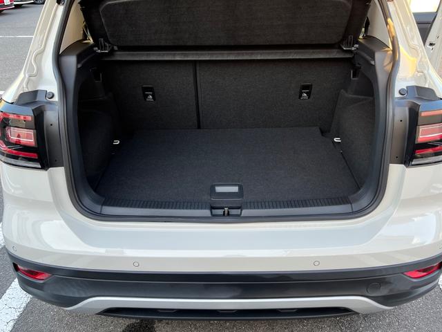 Ｔ－クロス ＴＳＩ　アクティブ　アダプティブクルーズ　ＬＥＤライト　ＮＡＶＩ　Ｂｌｕｅｔｏｏｔｈオーディオ　禁煙　スマートキー　運転席エアバック　ルーフレール　オートライト　パワーウインドー　助手席エアバッグ　ＥＴＣ２．０　エアコン（16枚目）