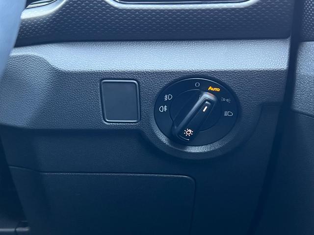 Ｔ－クロス ＴＳＩ　アクティブ　アダプティブクルーズ　ＬＥＤライト　ＮＡＶＩ　Ｂｌｕｅｔｏｏｔｈオーディオ　禁煙　スマートキー　運転席エアバック　ルーフレール　オートライト　パワーウインドー　助手席エアバッグ　ＥＴＣ２．０　エアコン（30枚目）