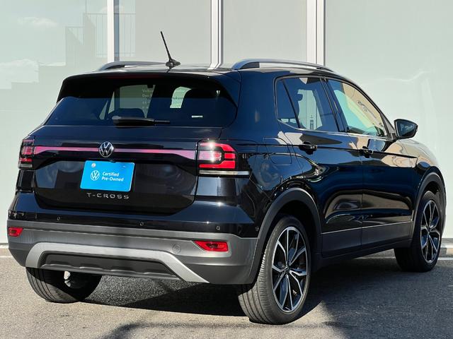 Ｔ－クロス ＴＳＩ　スタイル　シティエマージェンシーブレーキ　オートハイビーム　ブルートゥース　ＵＳＢ　ＬＥＤ　スマートキー　ナビ　アダクティブクルーズコントロール　ＥＴＣ２．０　Ｂカメラ　禁煙　ルーフレール　電動格納ミラー（8枚目）